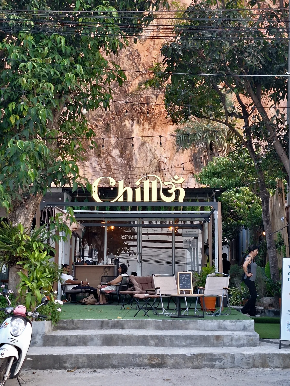 ChillOm shopfront and patio under the cliffs, Koh Samui